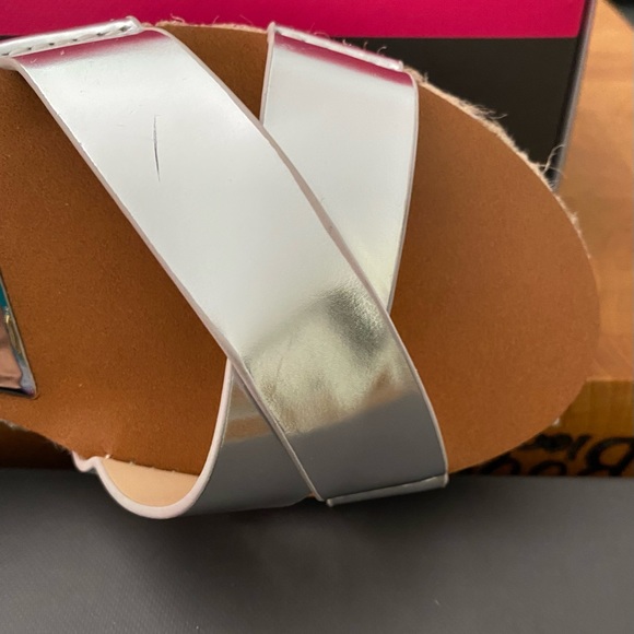 Vince Camuto Silver Sandals - Picture 4 of 14